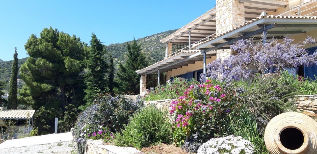 Blueline Guesthouse Agios Dimitrios  Bagian luar foto