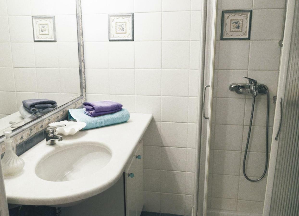 Blueline Guesthouse Agios Dimitrios  Bagian luar foto