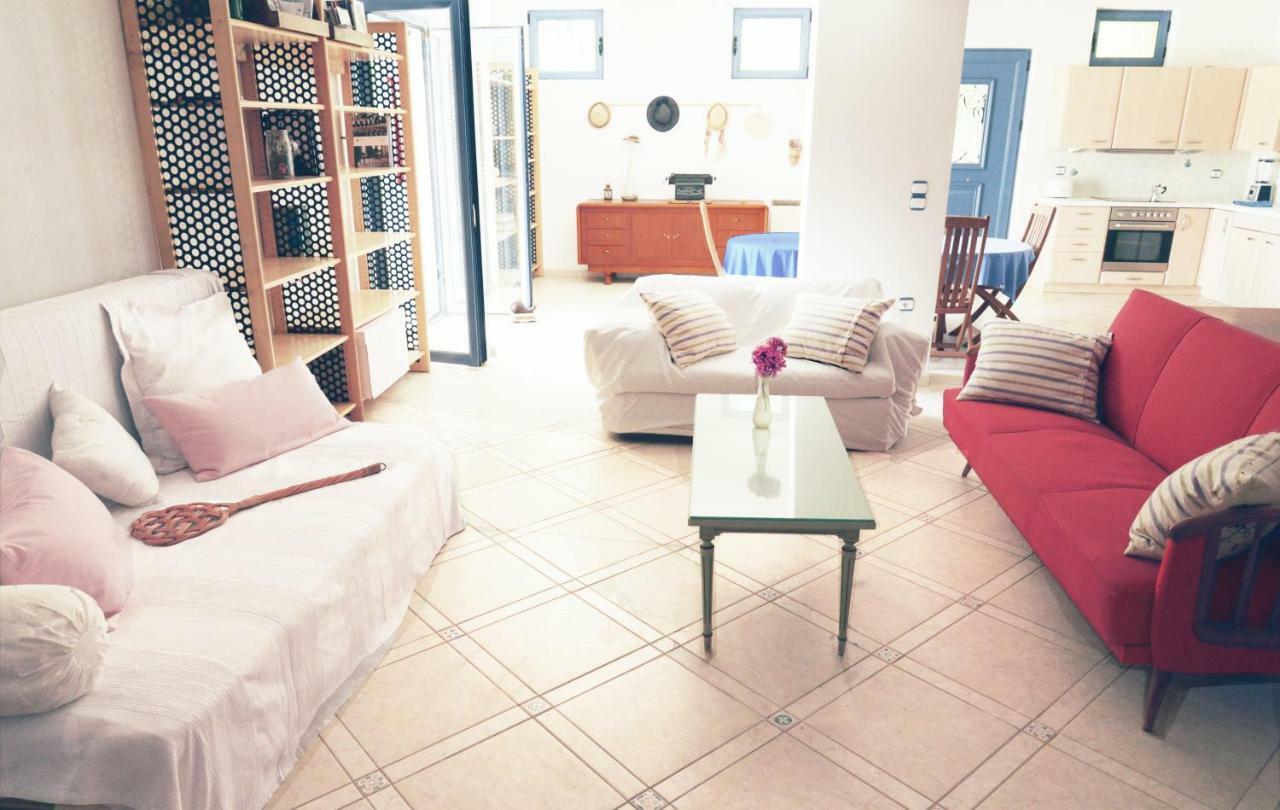Blueline Guesthouse Agios Dimitrios  Bagian luar foto