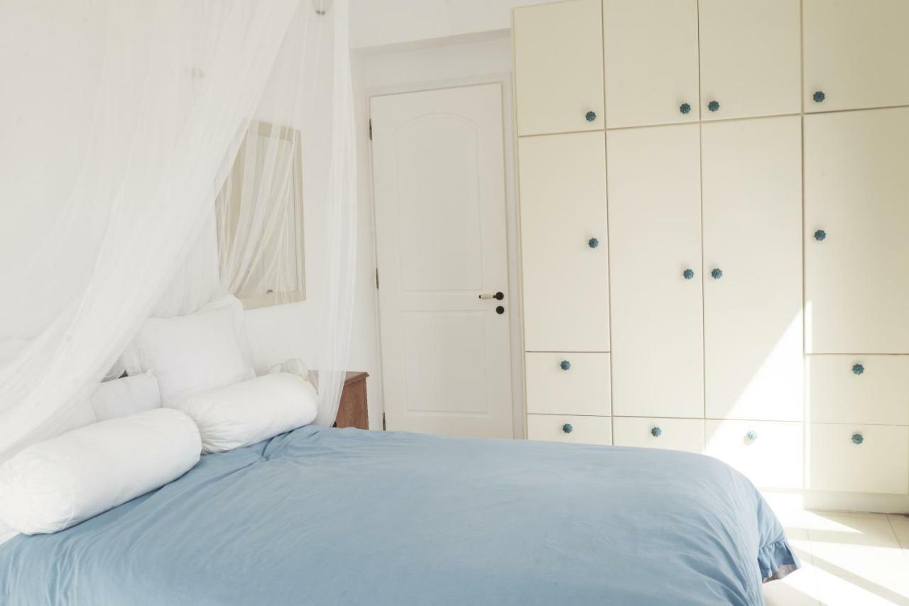 Blueline Guesthouse Agios Dimitrios  Bagian luar foto