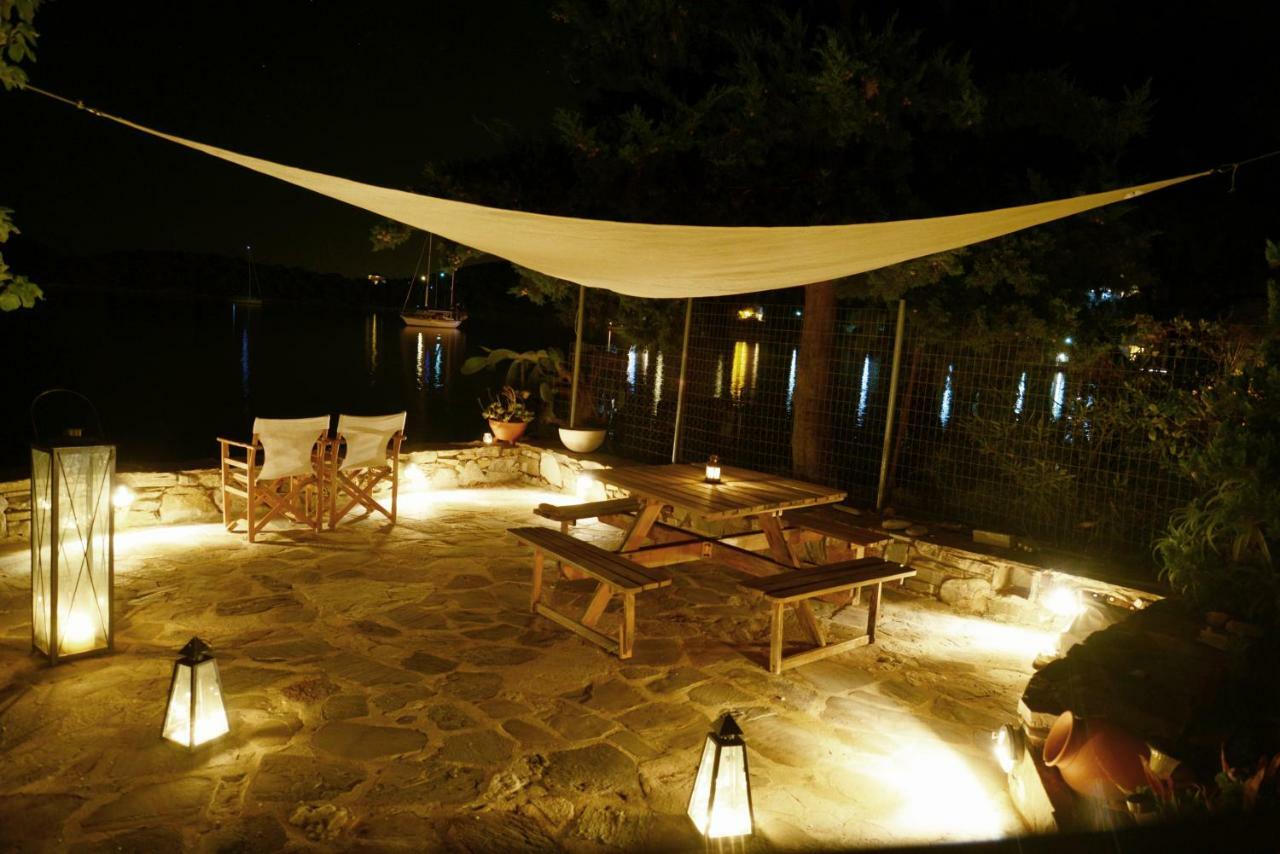 Blueline Guesthouse Agios Dimitrios  Bagian luar foto