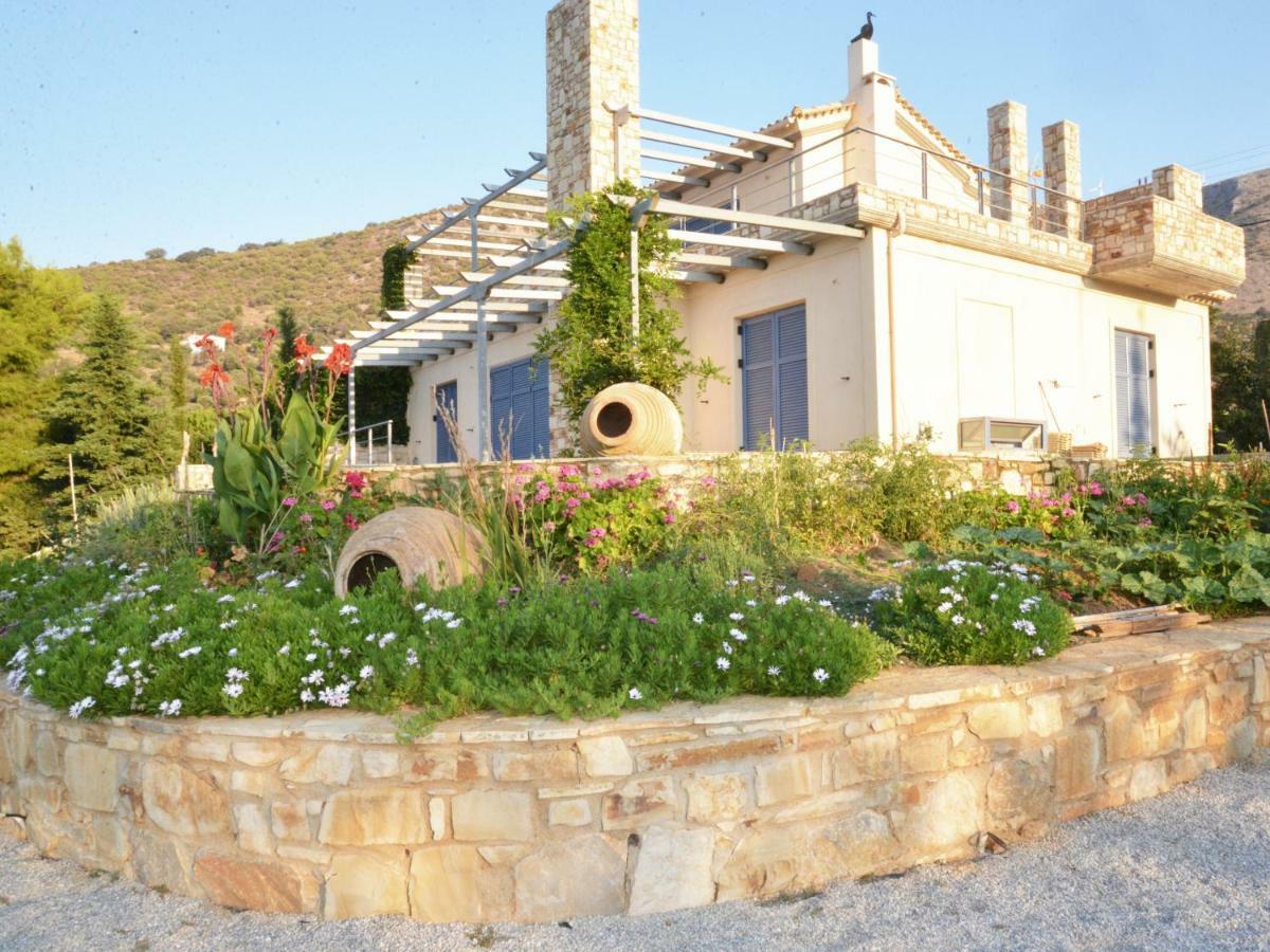 Blueline Guesthouse Agios Dimitrios  Bagian luar foto