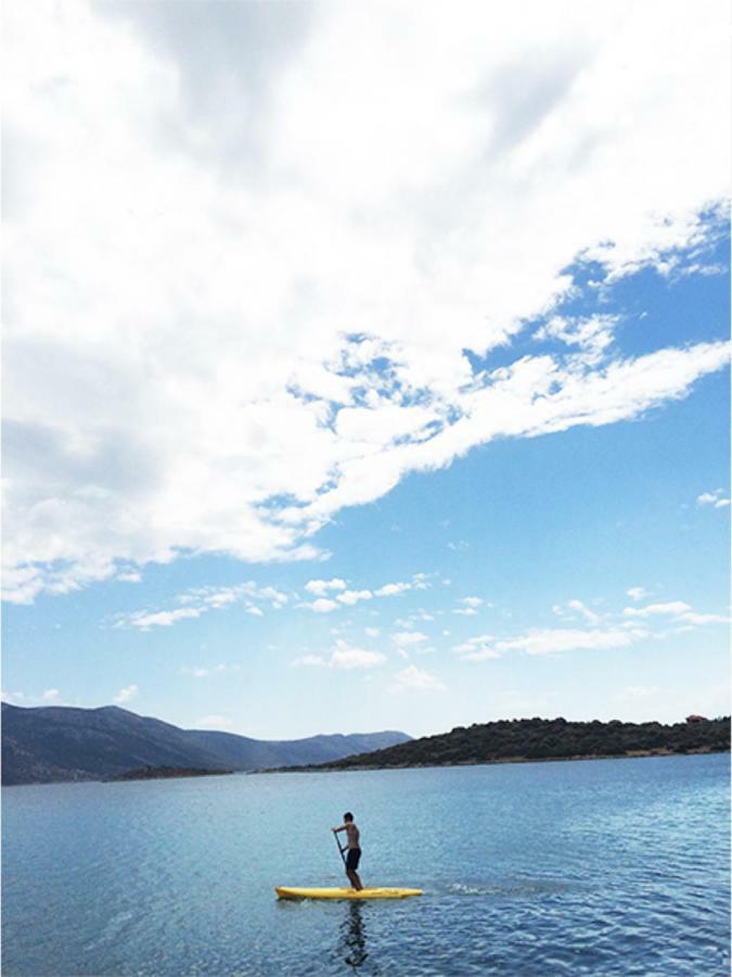 Blueline Guesthouse Agios Dimitrios  Bagian luar foto